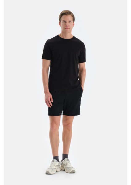 Siyah Bisiklet Yaka Ipek Apre Kısa Kollu Tişört fırsatları