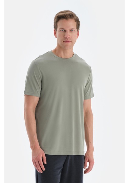 Yeşil Kısa Kollu Bisiklet Yaka Modal Tişört