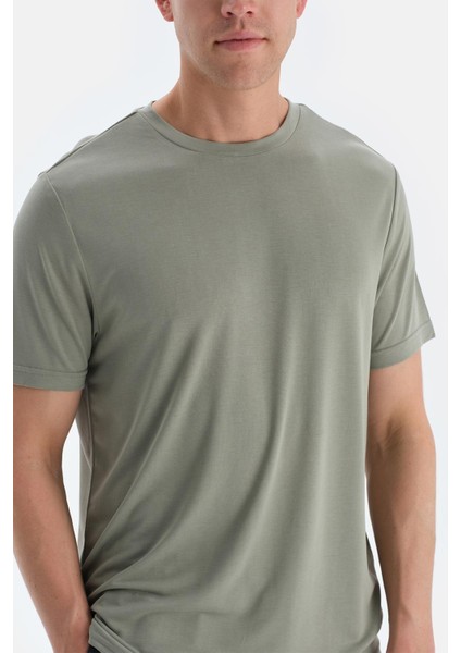 Yeşil Kısa Kollu Bisiklet Yaka Modal Tişört indirimleri