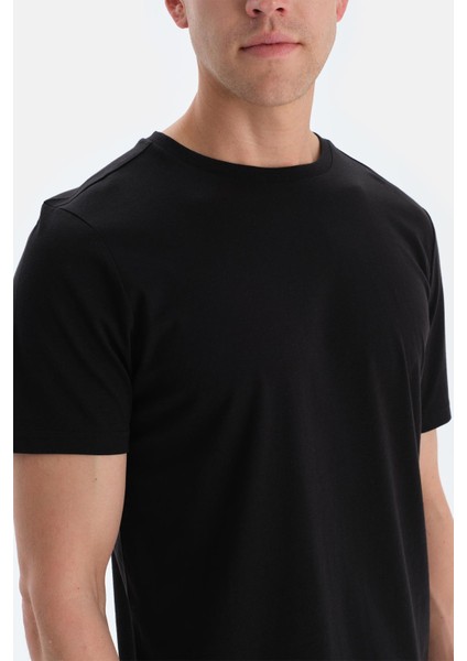 Siyah Bisiklet Yaka Ipek Apre Kısa Kollu Tişört indirimleri