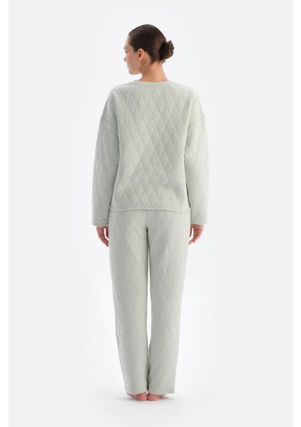 Açık Gri Kapitone Pijama Üstü fiyatları