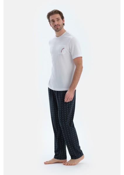 Ekru Cep Detaylı Kısa Kollu Tişört Mıkroprınt Desenli Pantolon Pijama Takımı modelleri