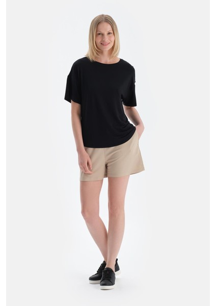 Siyah Bisiklet Yaka Kısa Kollu Modal Tişört fırsatları