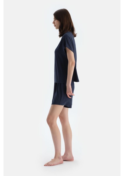 Lacivert Düşük Omuzlu Kısa Kollu Viskon Tişört Şort Pijama Takımı modelleri