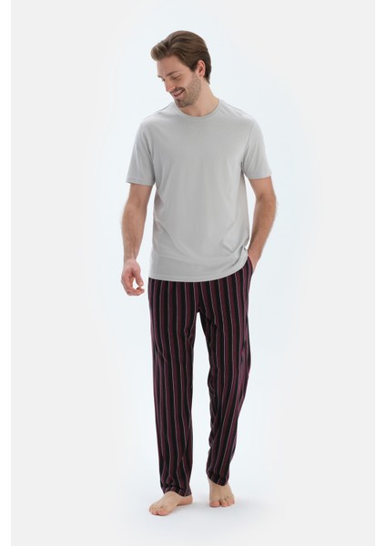 Açık Gri Kısa Kollu Tişört Çizgili Pantolon Pijama Takımı