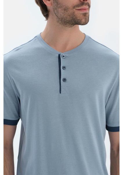 Açık Mavi Kısa Kollu Patlı Basıc Tişört Pantolon Pijama Takımı indirimleri