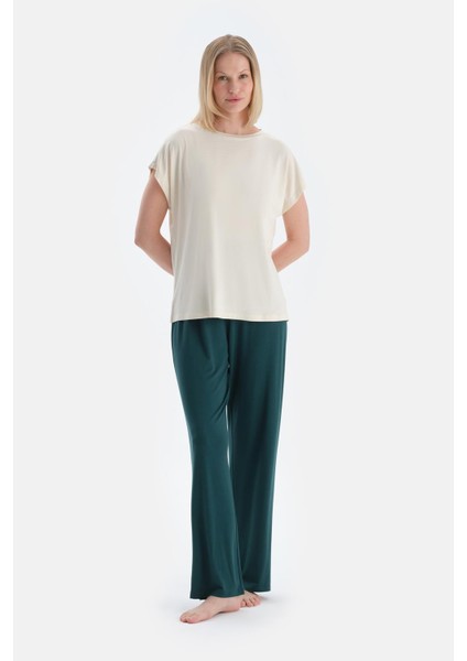 Ekru Düşük Omuzlu Kısa Kollu Viskon Tişört Pantolon Pijama Takımı fırsatları