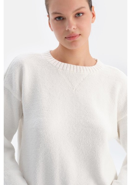 Beyaz Polar Sweatshırt indirimleri