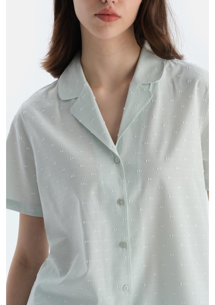 Turkuaz Puantiyeli Kısa Kollu Dokuma Gömlek indirimleri