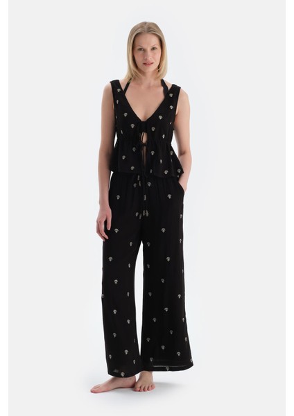 Siyah Kolsuz Önden Bağlamalı Üst fırsatları