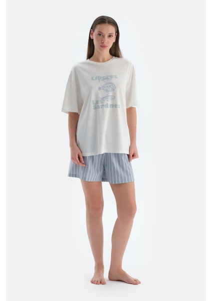 Kırık Beyaz Baskı Detaylı Kısa Kollu Tişört Şort Pijama Takımı
