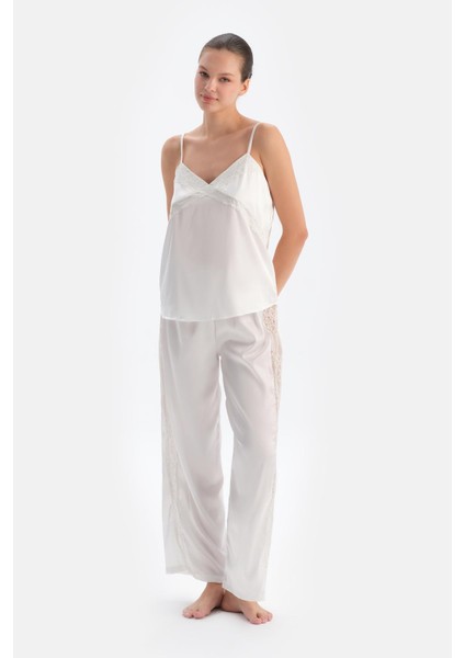Beyaz Dantel Detaylı Saten Brıde Pantolon