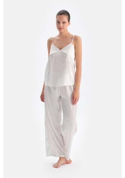 Beyaz Dantel Detaylı Saten Brıde Pantolon fırsatları