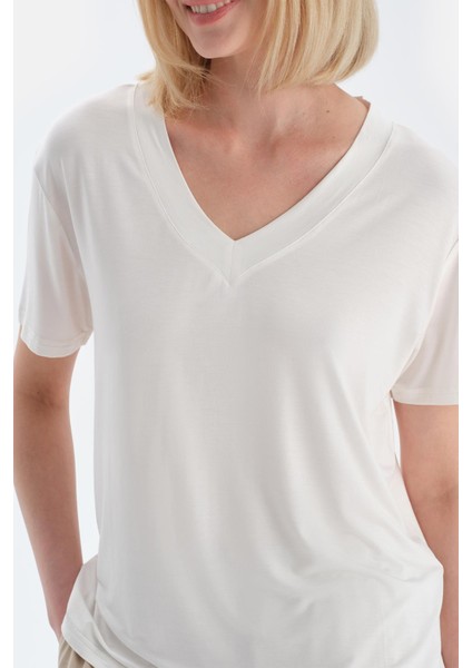 Ekru V Yaka Kısa Kollu Modal Tişört indirimleri