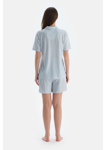 Açık Mavi Çizgili Kısa Kollu Gömlek Şort Pijama Takımı