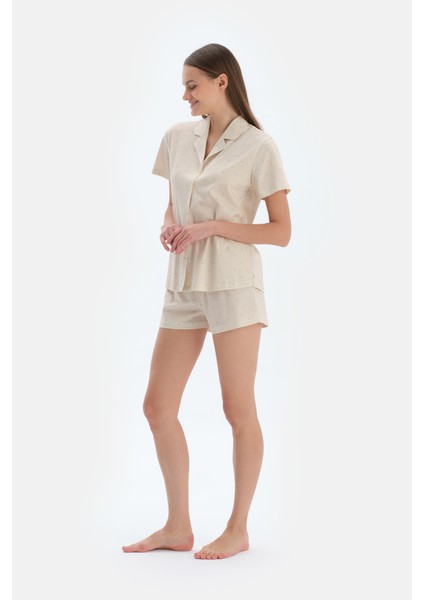 Ekru Puantiye Baskılı Basıc Gömlek Şort Pijama Takımı modelleri