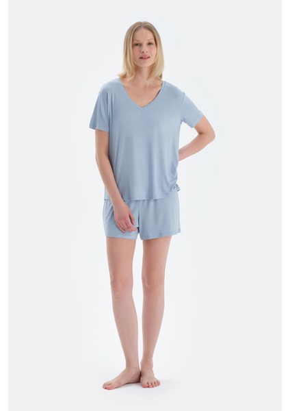 Buz Mavisi V Yaka Kısa Kollu Tişört Şort Pijama Takımı fırsatları