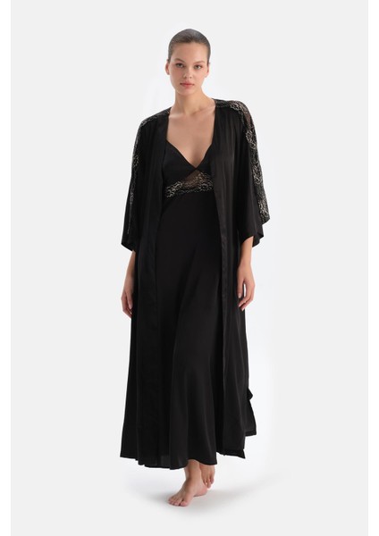 Siyah Dantel Detaylı Saten Brıde Sabahlık fırsatları