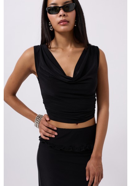 Degaje Yaka Siyah Crop modelleri