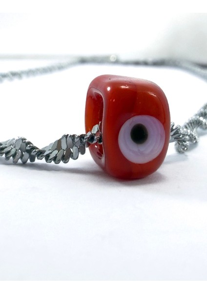 El Yapımı Kırmızı Cam Nazar Boncuklu Gümüş Renk Çelik Burmalı Kolye fırsatları