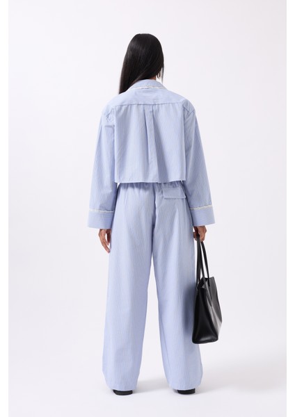 Çizgili Cep Detay Crop Mavi Gömlek indirimleri