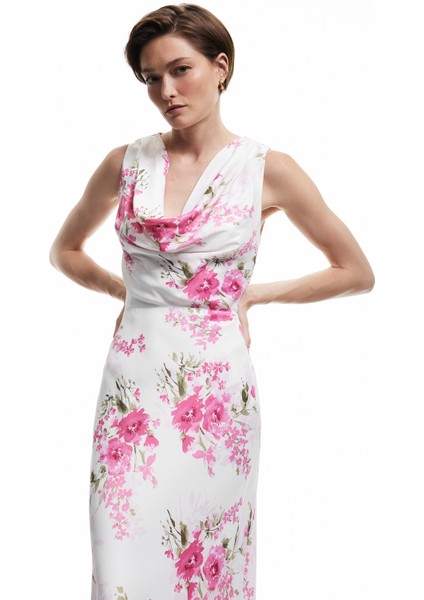 Viskon Kumaş Degaje Yaka Kolsuz Midi Boy Çiçekli Saten Elbise fiyatları