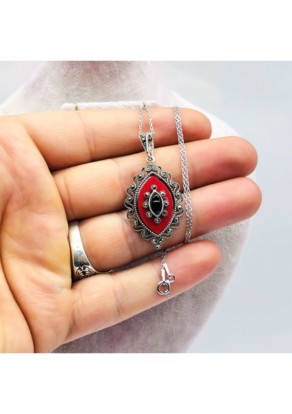 Kırmızı Mine ve Oltu Taşı Işçilikli 925 Ayar Gümüş Ko