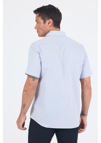 Siyah Sert Yaka Kısa Kol Cepli Comfort Fit Cls Gömlek 1004250263 indirimleri