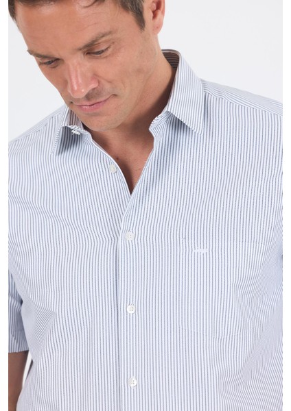 Siyah Sert Yaka Kısa Kol Cepli Comfort Fit Cls Gömlek 1004250259 fırsatları