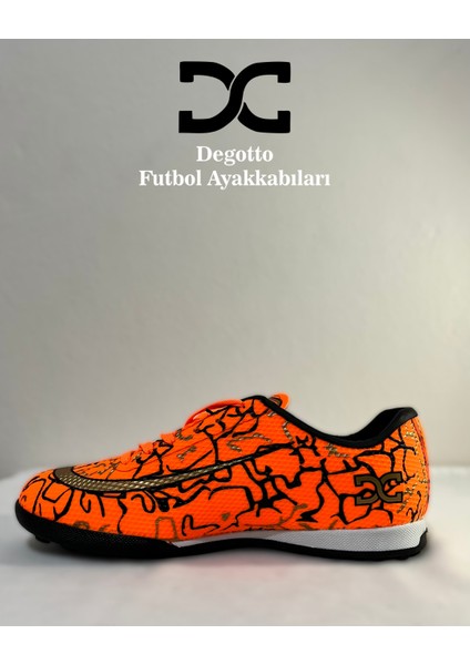 Futbol Ayakkabısı – Halı Saha Için Esnek Tabanlı, Darbelere Dayanıklı Krampon