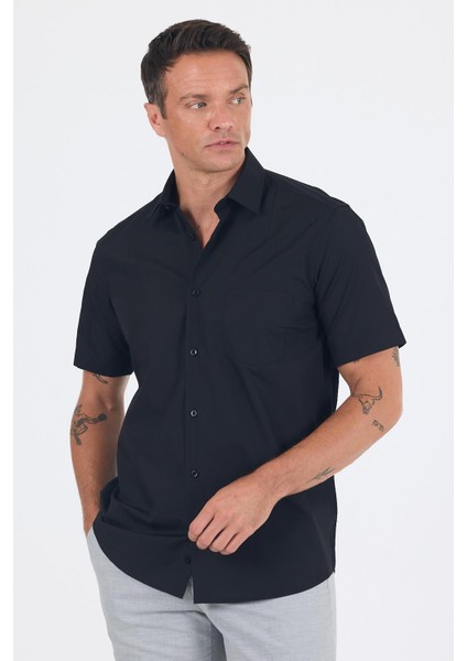 Siyah Kısa Kol Düz Bez Ayağı 041 Sert Yaka Classic Comfort Fit Gömlek 1004250258