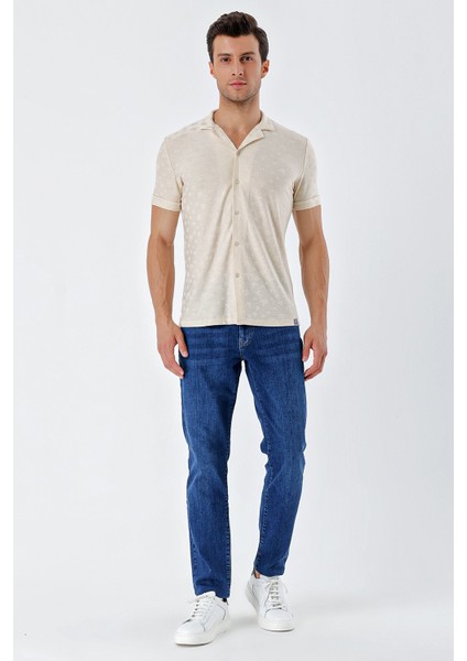 Kısa Kollu Desenli Jakarlı Apaş Yaka Cepsiz Casual Slim Fit Dar Kesim Gömlek 1004230150 fiyatları