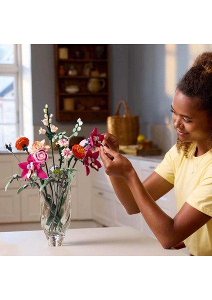 LEGO Botanicals Pembe Çiçek Buketi 10342 fırsatları
