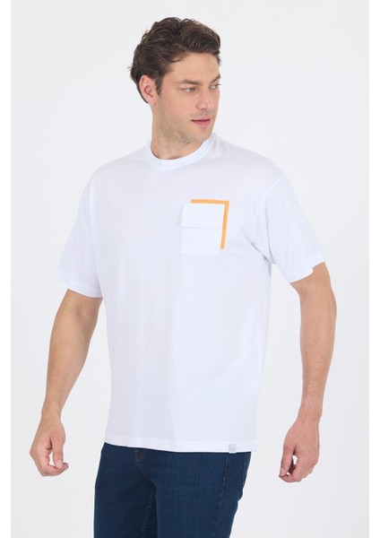 Beyaz Kısa Kol Bisiklet Yaka Kapaklı Cep Pamuk Casual Oversize Tişört 1011250131