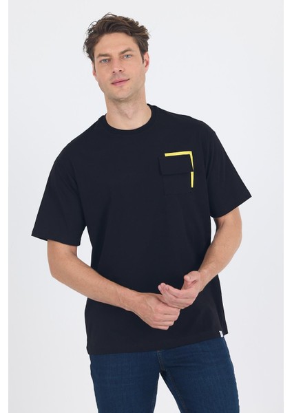 Siyah Kısa Kol Bisiklet Yaka Kapaklı Cep Pamuk Casual Oversize Tişört 1011250131 modelleri