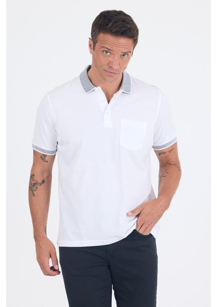 Beyaz Polo Yaka Kısa Kol Cepli Comfort Fit :%100 Pamuk Tişört 1011250181