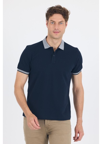 Koyu Lacivert Polo Yaka Kısa Kol Cepsiz Slim Fit :%100 Pamuk Tişört 1011250182
