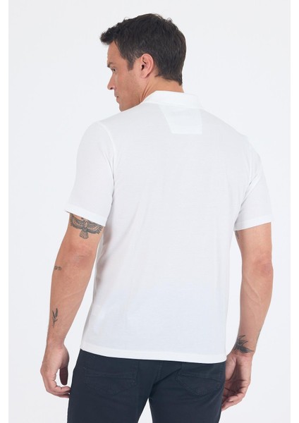 Beyaz Kısa Kol Polo Yaka Cepli Classic Standart Beden Tişört 1011250173 indirimleri