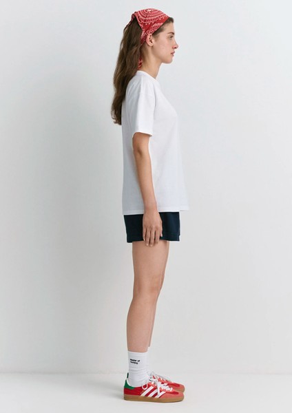 Sade Beyaz Bisiklet Yaka Düz Kısa Kollu Kadın Tişört Oversize modelleri