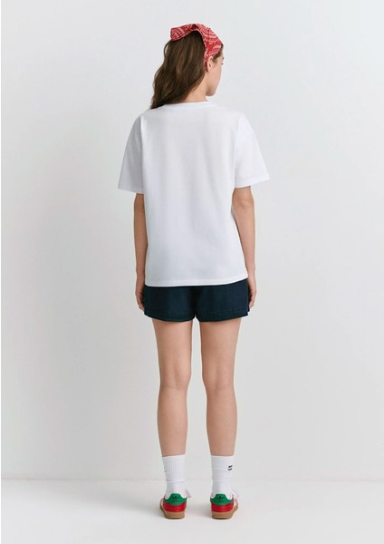 Sade Beyaz Bisiklet Yaka Düz Kısa Kollu Kadın Tişört Oversize fırsatları