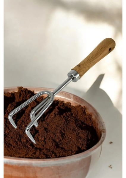 Küçük El Tırmığı Saplı Toprak Tarla Bahçe Hobi 3 Dişli 33 cm fırsatları