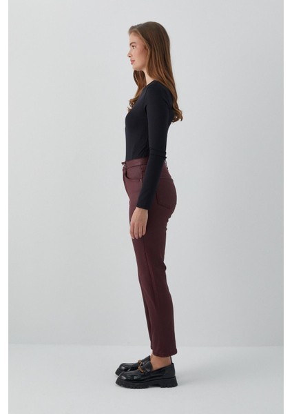 Deri Görünümlü Likralı Pantolon Bordo fırsatları