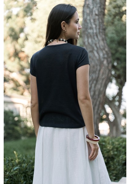 Suva Kısa Kol Siyah T-Shirt fırsatları