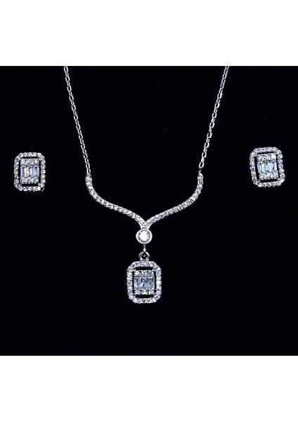 925 Ayar Gümüş Baget Zirkon Gerdanlık Set – Kolye Küpe | Işıklı Kutulu fiyatları