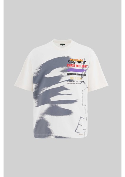 Erkek Multi Colored And Slogan Printed Oversize Ekru Tişört