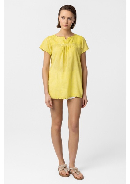 Sarı Sırtı Nakışlı Kısa Kollu Pamuklu Gömlek Bluz fiyatları