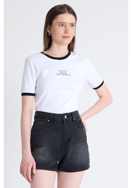 Beyaz Yazı Baskılı Relaxed Fit Tişört 5793 fiyatları