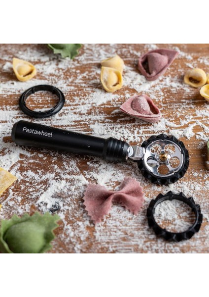 Pastawheel Makarna Hamuru Kesme Çarkı Siyah Renk fiyatları