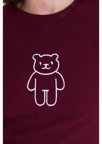 Bordo Ayıcık Işlemeli Slim Fit Crop Tişört 2217 fırsatları