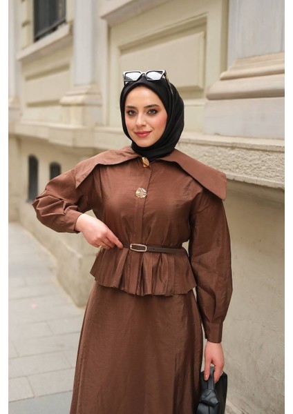 Şık Gömlekli Etekli Takım Kemerli